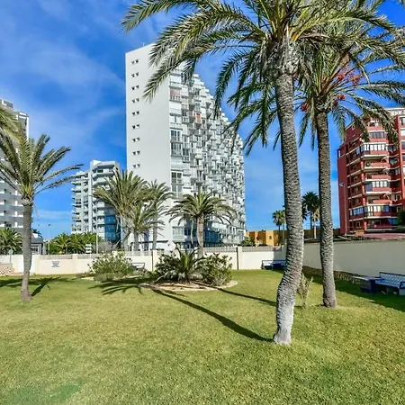 Les Yeux Dans Le Bleu